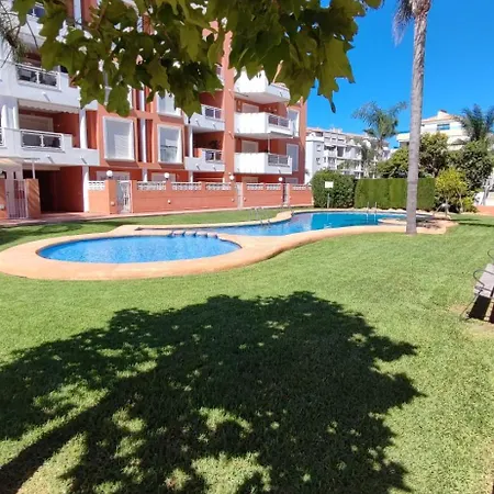 Apartamento Planta Baja Con Piscina